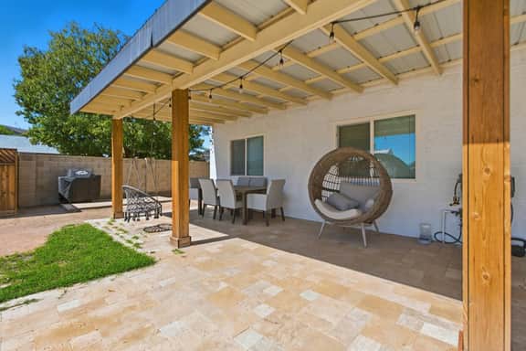 Mesa Family Retreat * Pool * Yard * Pet Friendly