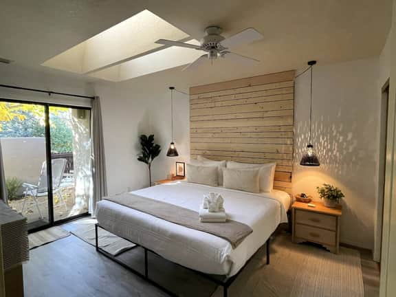Sedona Bike & Golf Retreat • Hot Tub • Fireplace - Image 3